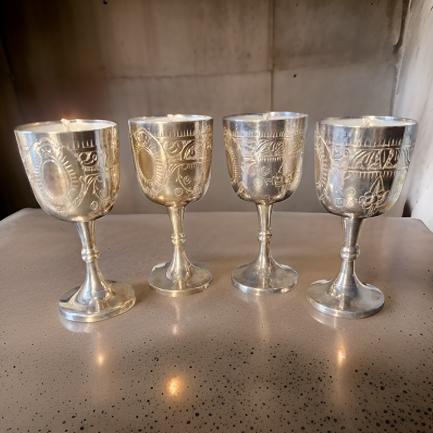 Goblet candles set